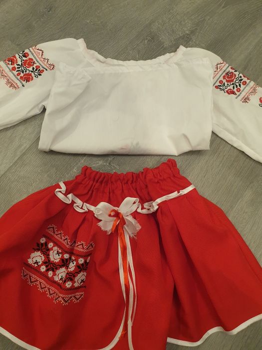 Costum popular fetițe