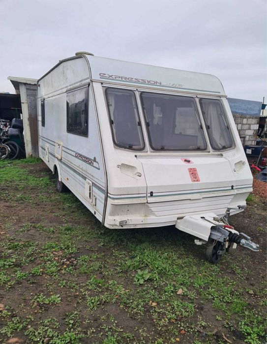 Vand rulota adusa recent in romania