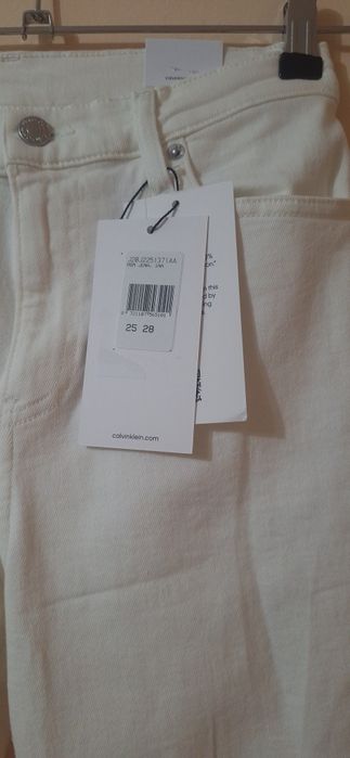 Calvin Klein нови дънки Mom fit