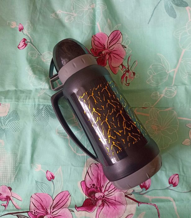 Продам новый термос (2л), посуда, кухня, подарки, для дома