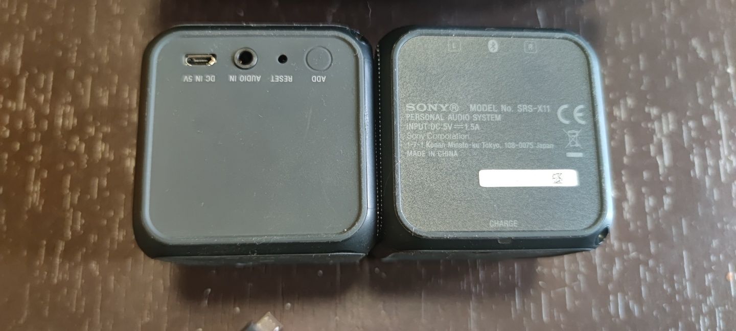 2 броя Sony SRS11