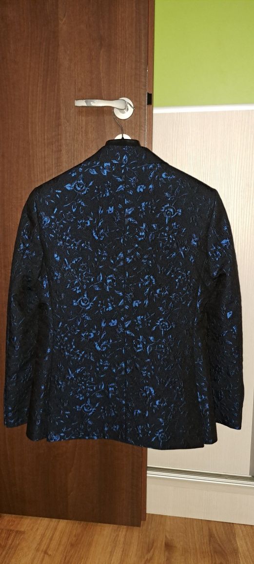 Costum 3 Piese (+Husa Costum) - Preț Negociabil