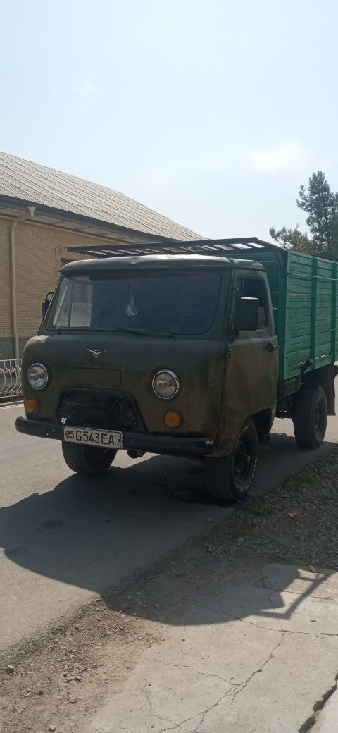 Uaz yili 1980 narxini kelishamiz