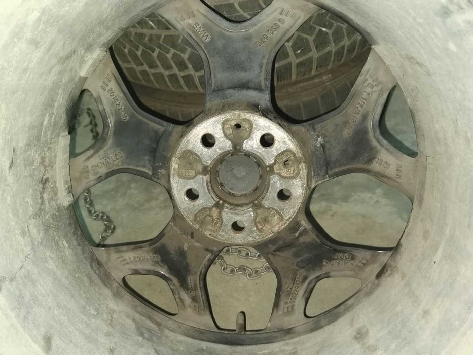 5x120 18R BMW оригинални джанти с зимни гуми 235 50 18