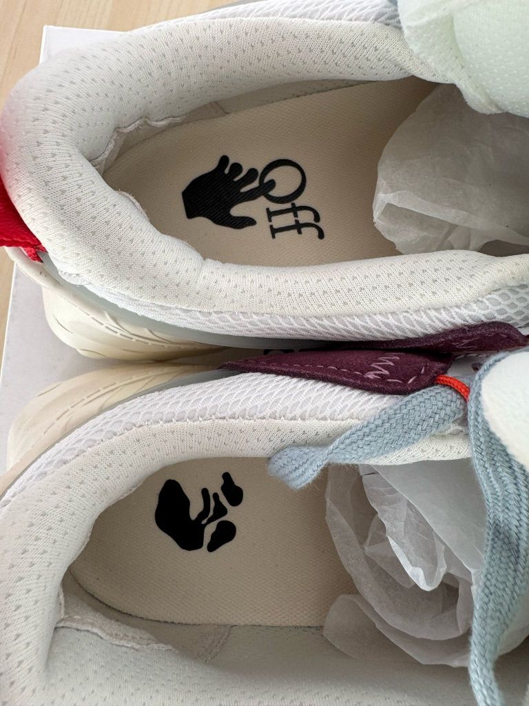 Adidasi OFF White