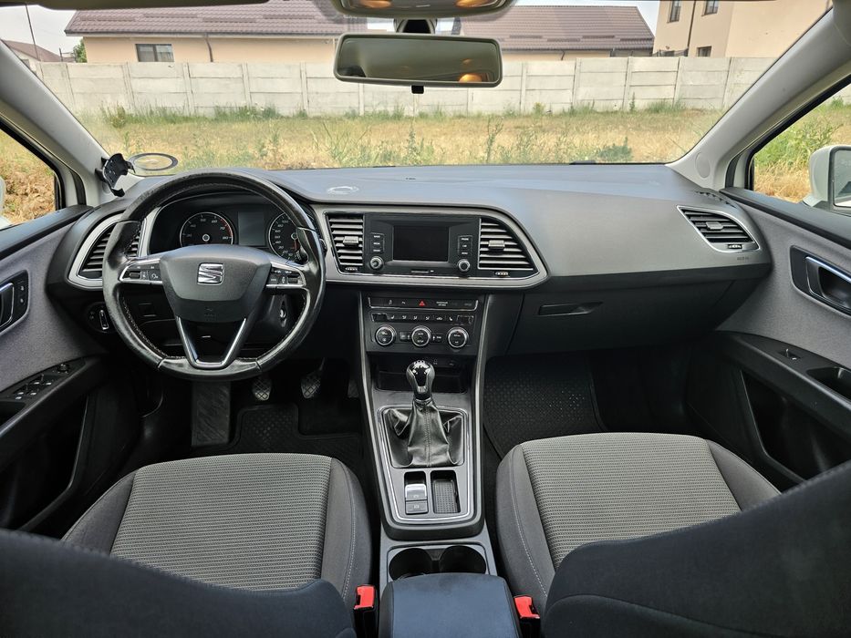 Închirieri Auto / Renault A Car Craiova