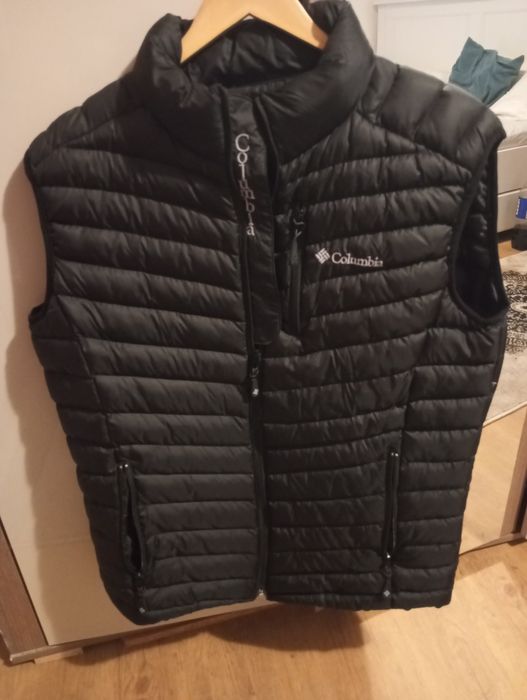 Vând vestă Columbia