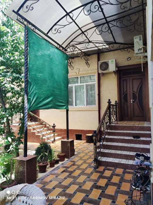 Nazarbek Xarakat 3 yarim sotix 6 ta xona 2 ta padvoli bor