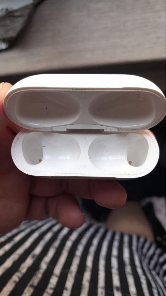 Airpods 2 без наушников
