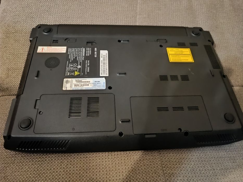 Laptop medion akoya i3 MD98730
