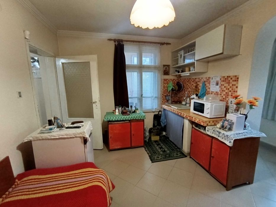 Монолитна къща в с. Жълтеш