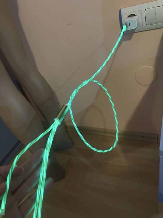 Incarcator 3 capeti, led uri