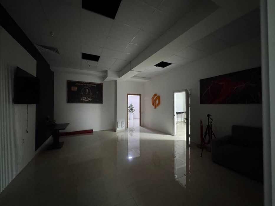 Срочно аренда офис в Центре 3 комнаты Сквер 24/7 Доступ