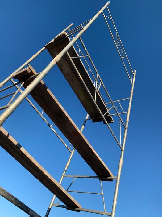 Schela mobila si scule de inchiriat