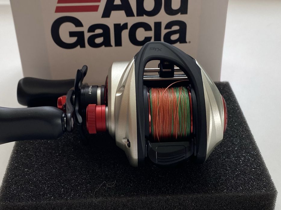 Бейткастинг макара Abu Garcia Revo 5 STX LP-L