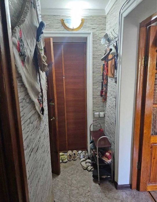 Продается Хамза Метро 1/2/4 с балконом сроно