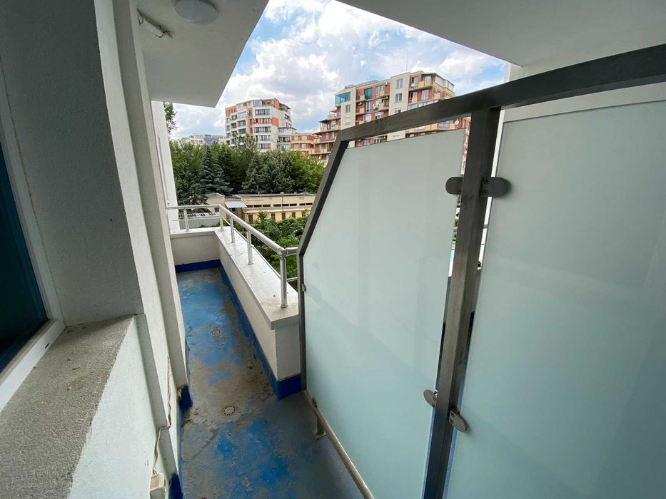 Дава се под наем Тристаен апартамент в София, Студентски град - 87 кв.м за 663 € - Снимка #12