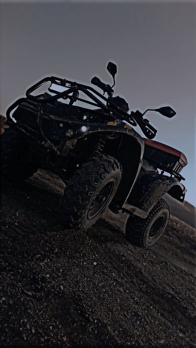 Vând atv de 300cc sau schimb cu cross de 250cc