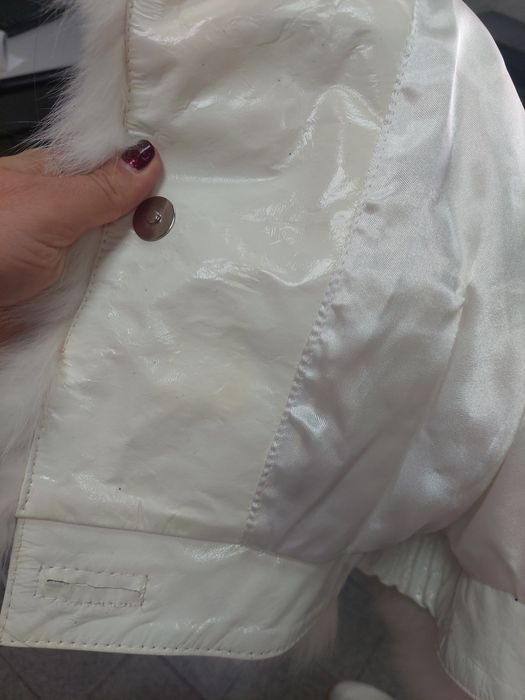 Дамско късо кожена яке М р.