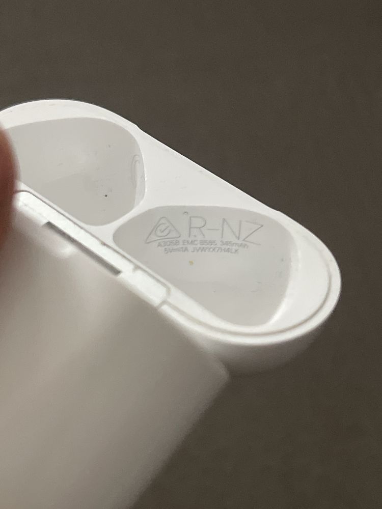 Airpods 4 кейс (А3058 без шума подавления)