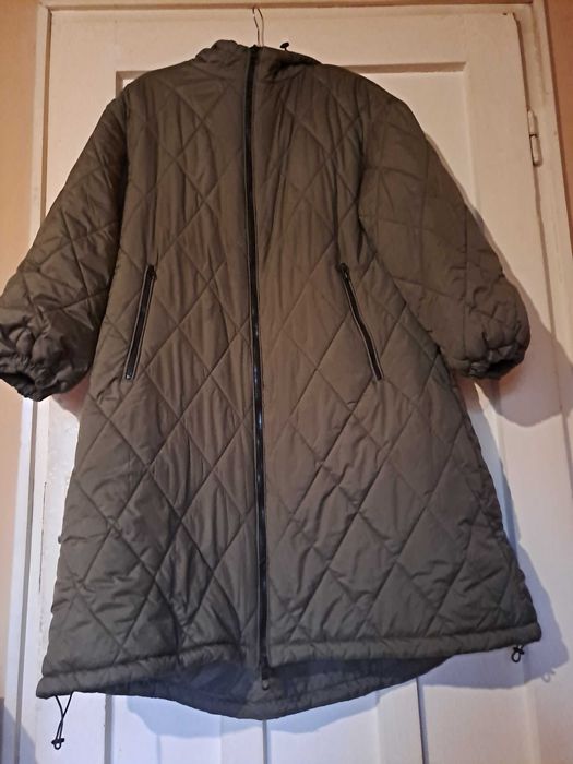 Продавам нова дамска пухенка на Zara