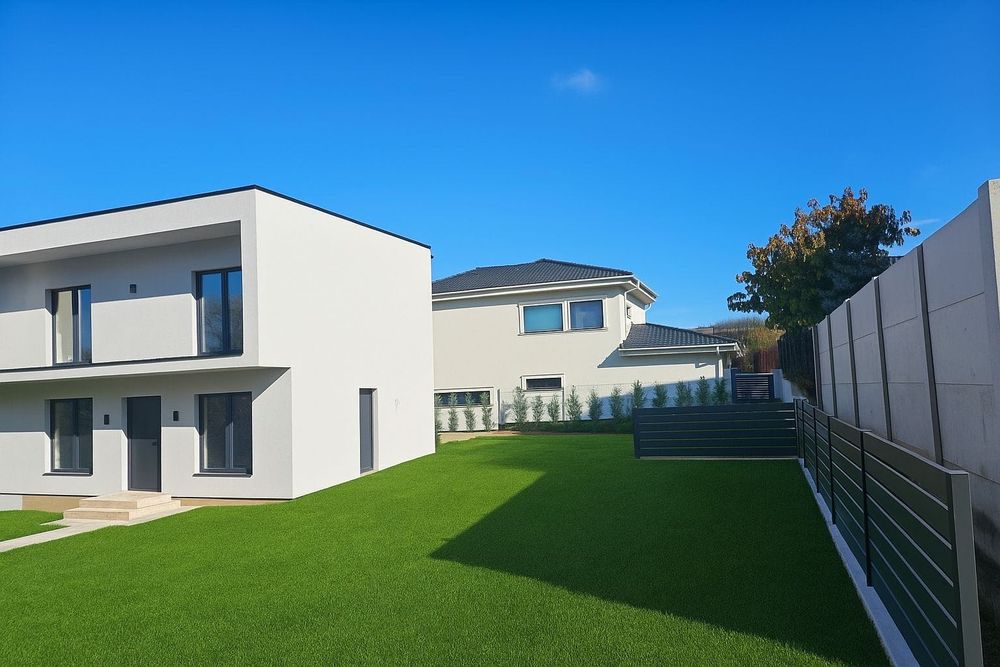 Vând casă la5min de centru