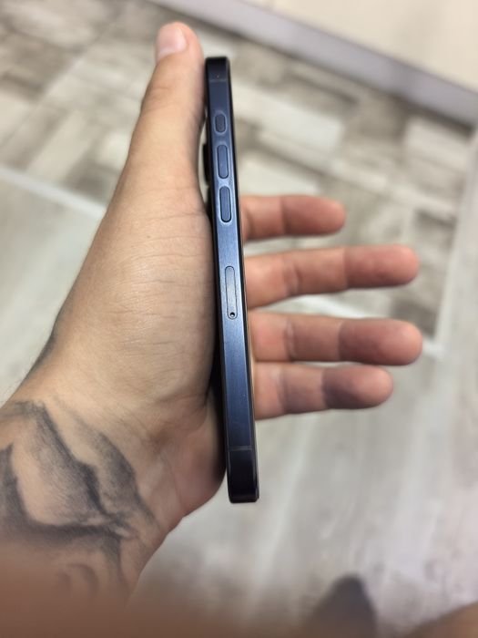 IPhone 15 pro 128gb батерия 89%