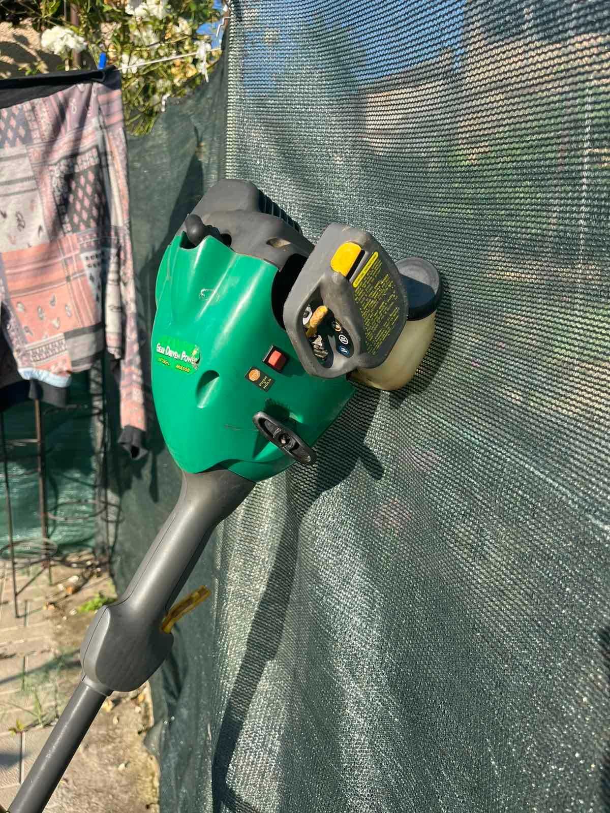 2 бр. Тример косачка за трева Homelite st155 и Weed Eater MX550