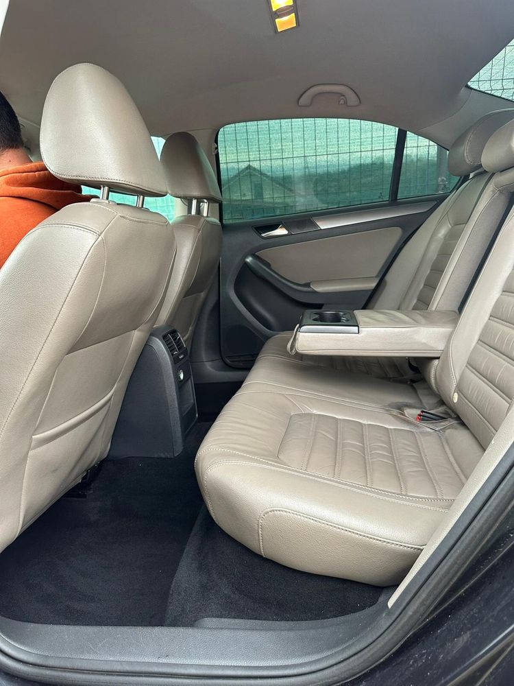 Volkswagan Jetta 2011 Automat Diesel