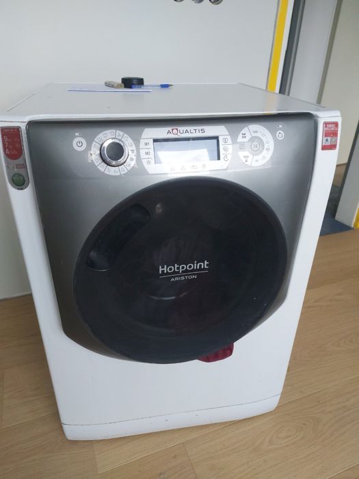 Пералня със сушилня Hotpoint Ariston Aqualtis