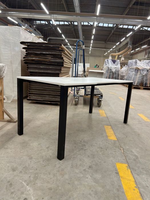 Masa/Birou structura metalica