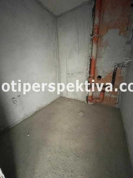 Продава се Тристаен апартамент в Пловдив, Кючук Париж - 106 кв.м за 843 €/кв.м - Снимка #6