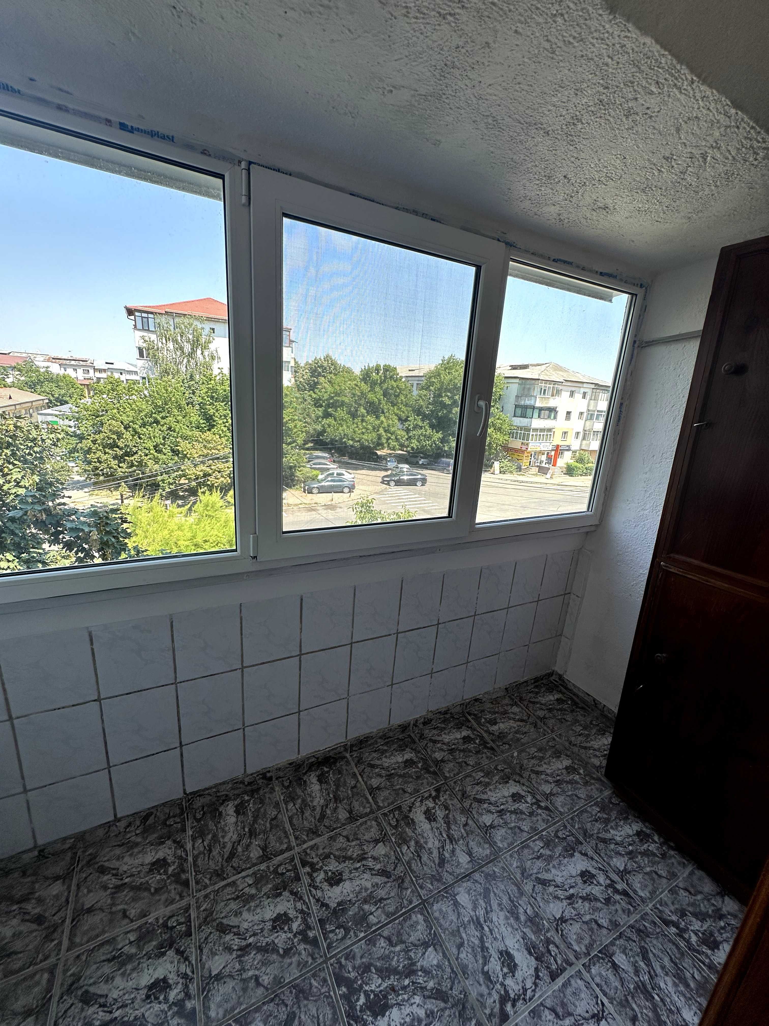 Apartament 4 camere, poziționat ideal în zona centrală, Piața Moldovei