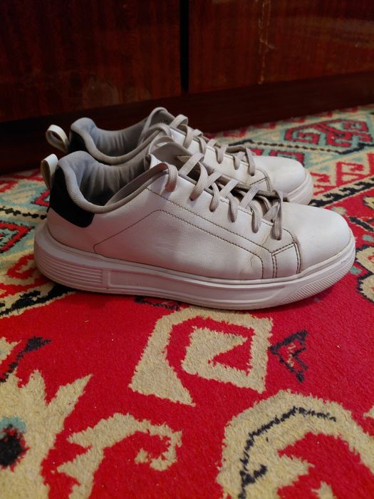 Белые кроссовки 44-45 размер