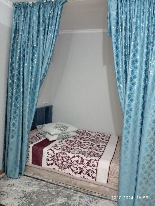 Квартира посуточно В 6 микрорайоне .