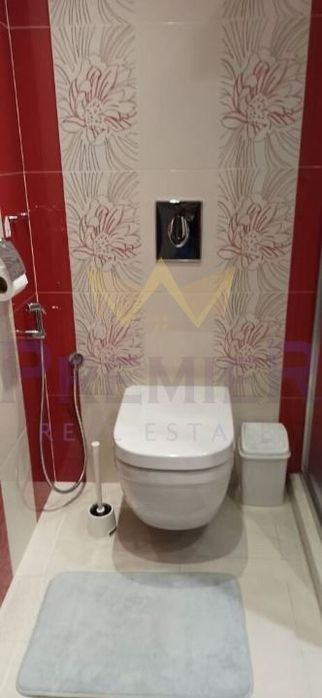 Продава се Тристаен апартамент в Бургас, Лазур - 125 кв.м за 1976 €/кв.м - Снимка #5