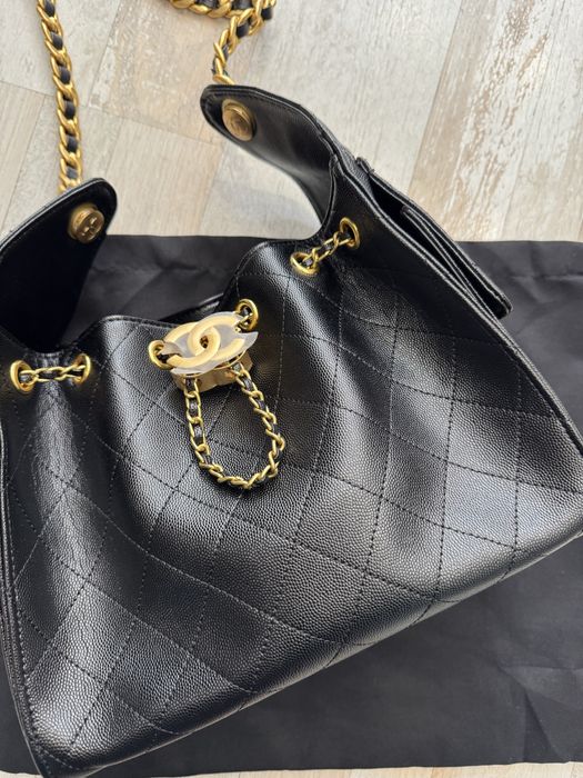 Chanel черна кожена чанта