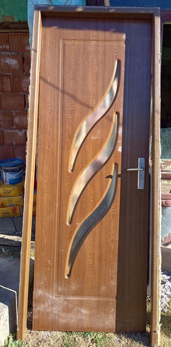 De vânzare uși cu tot cu toc