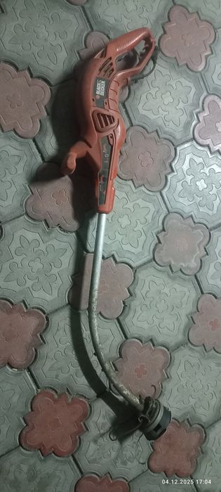 Триммер black decker