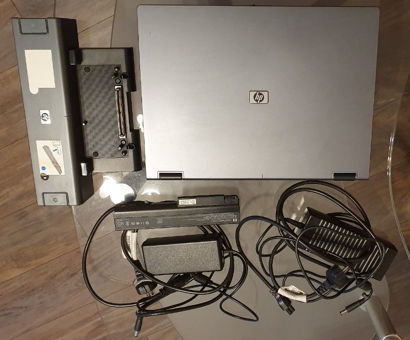 Лаптоп HP Compaq 6710b + докинг станция / Laptop 6710b docking station