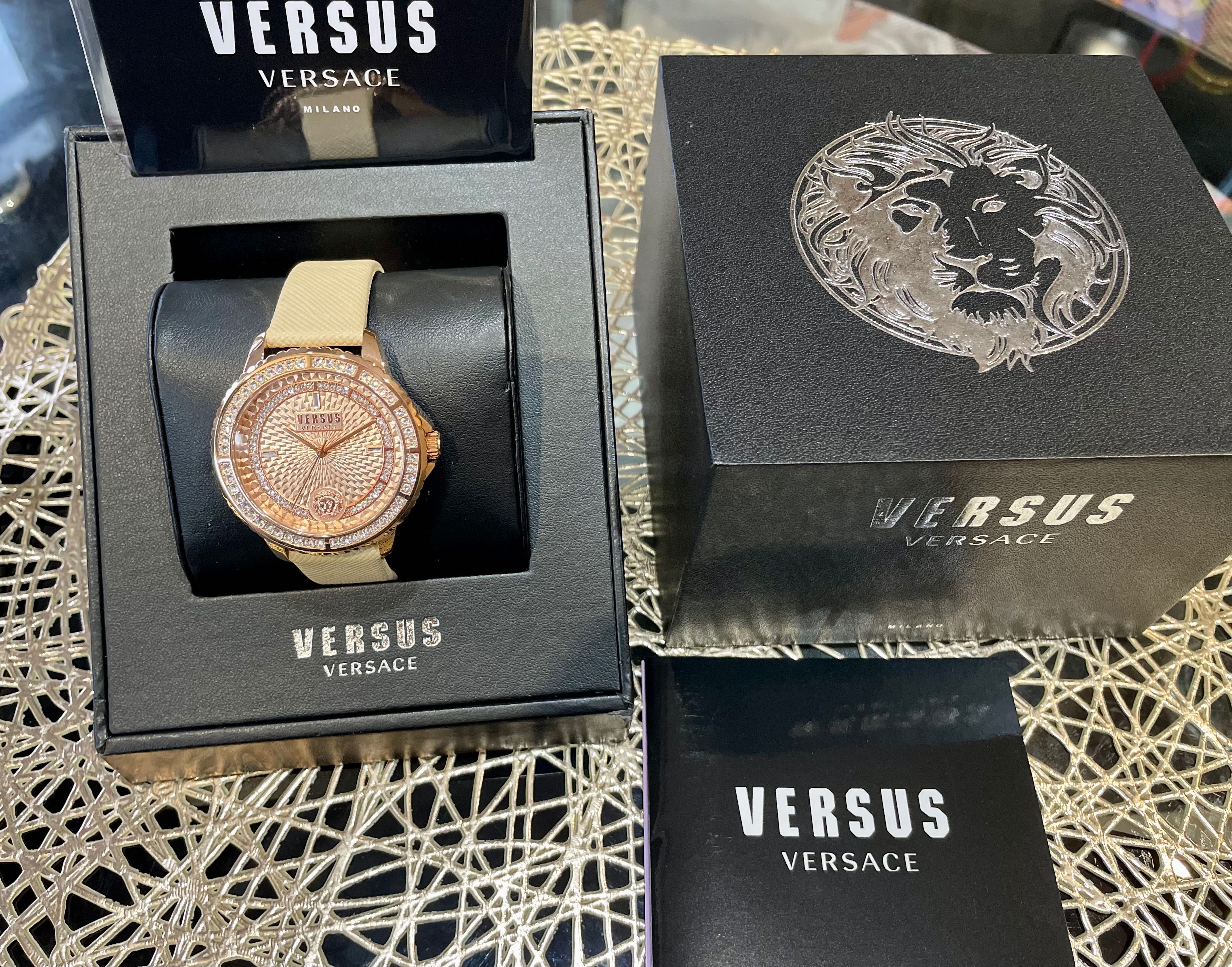 Чисто нов оригинален часовник на Versus Versace