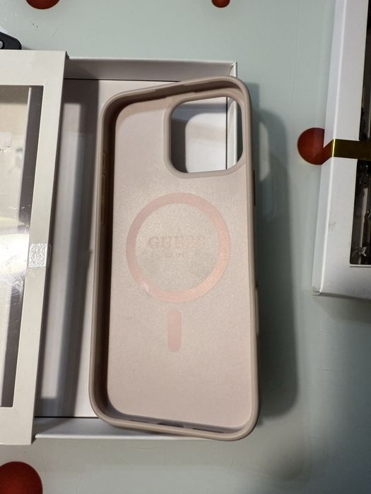 Кейс iPhone 16 Pro Max guess 2броя