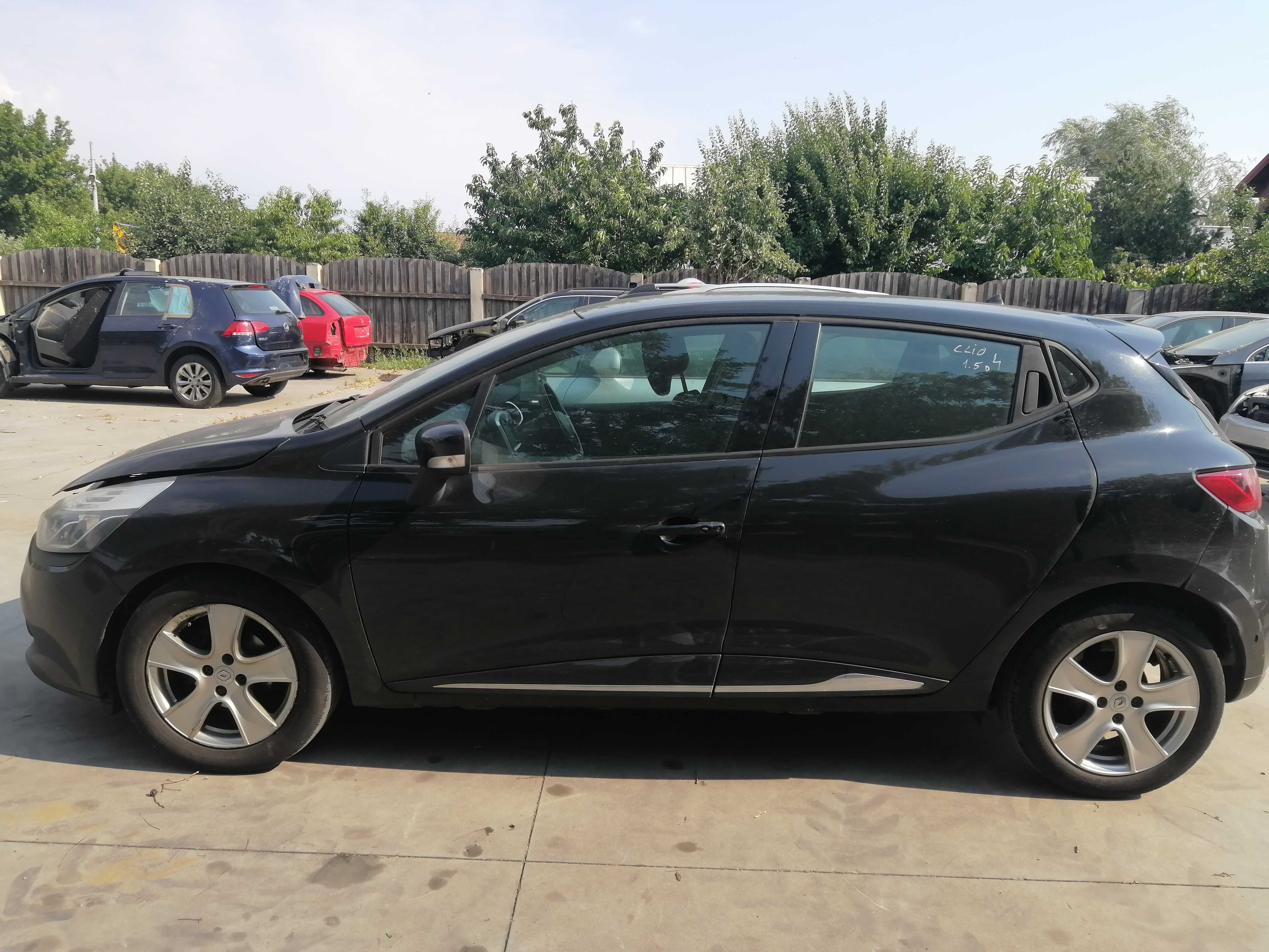 Dezmembram Renault Clio