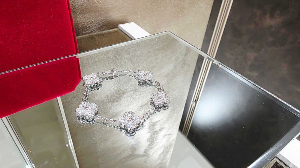 Van Cleef & Arpels VCA 5 Silver Diamond Vintage Alhambra Дамска Гривна