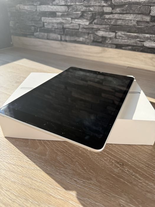 ipad 9th gen, 10’2 (2020)