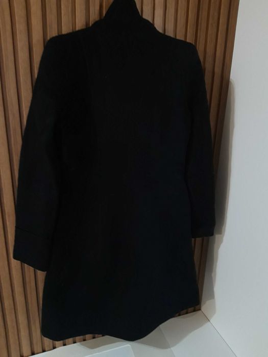 Палта BURBERRY , MANGO, ZARA и Katerina