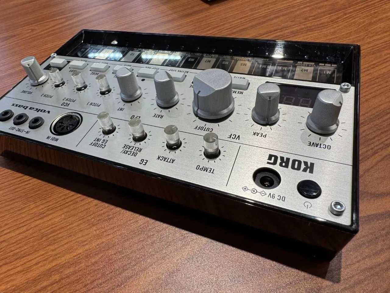 Korg Volca Bass Analog Bass Machine Synthesizer ELECTRIBE Sequencer
