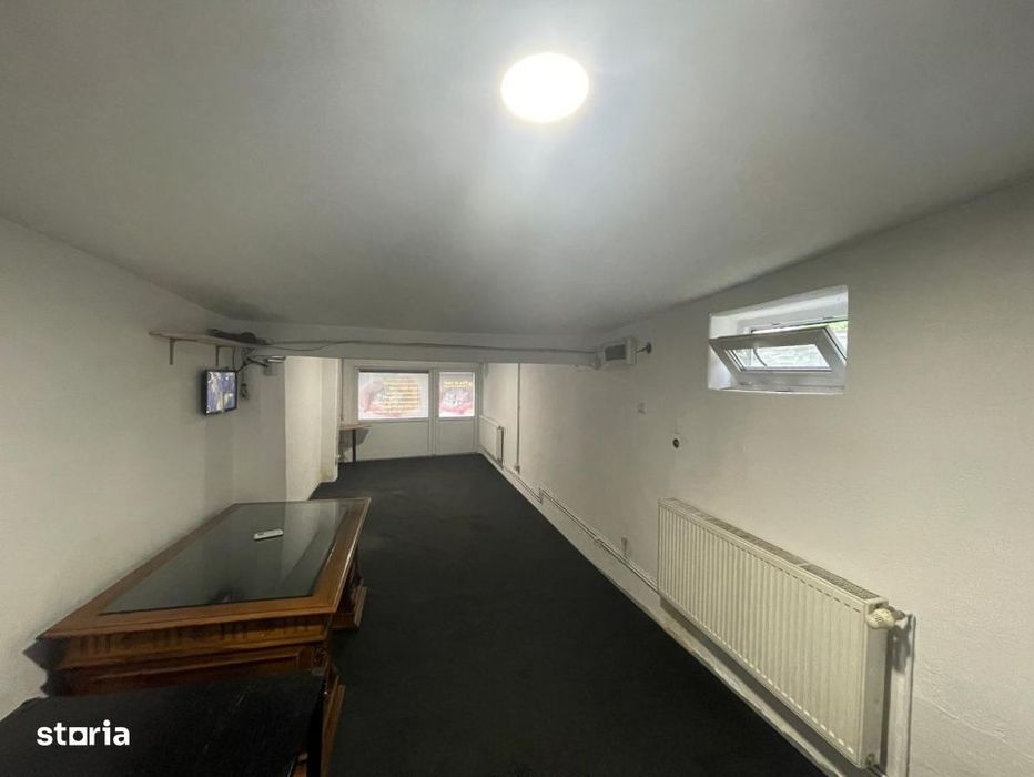 Spatiu comercial 35mp in zona Podisor Craiova