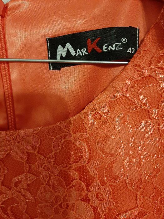 Rochie din dantela cu flori