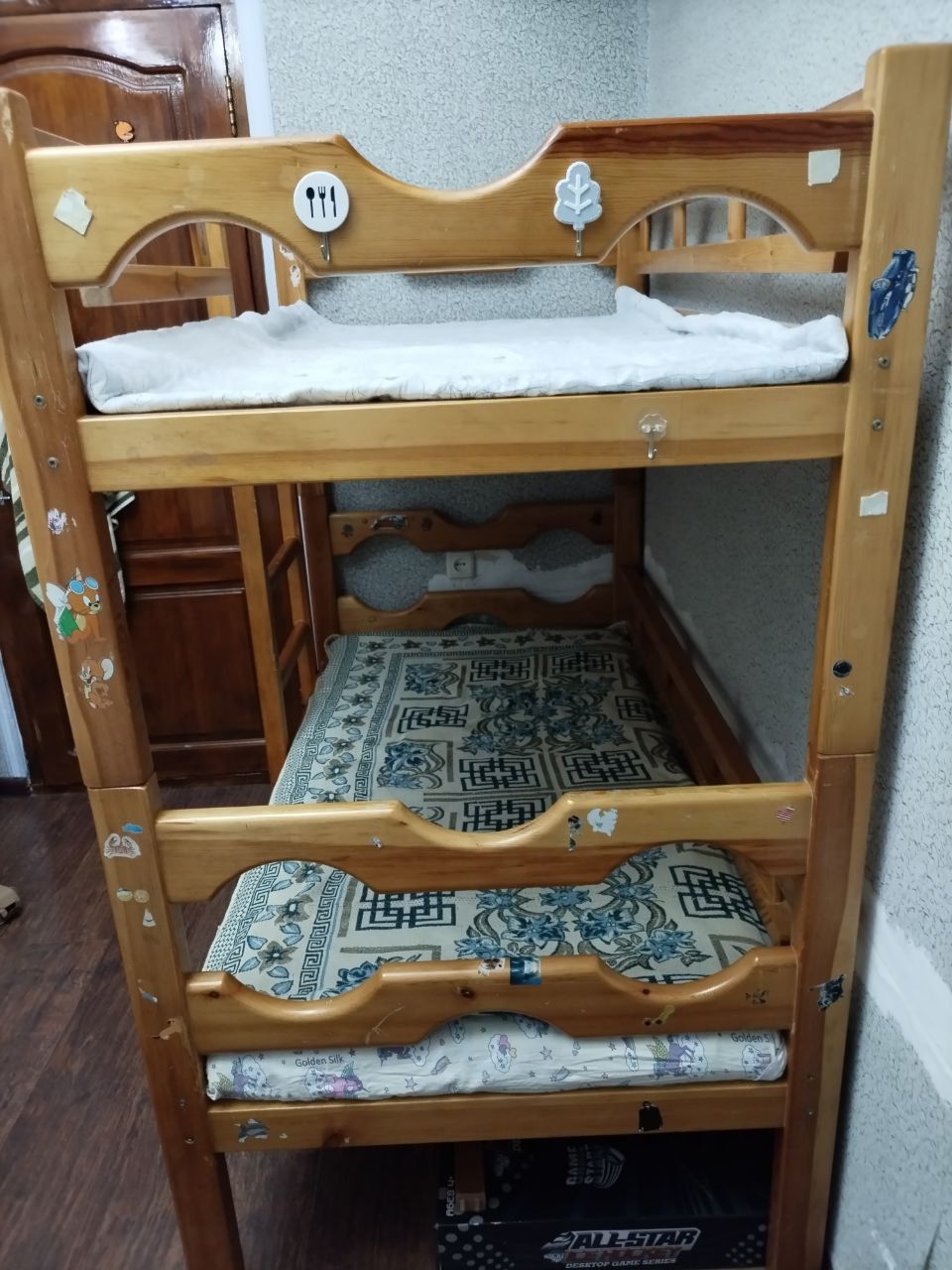 Двухъярусная кровать